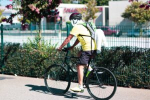 Bakersfield, CA – Bicyclist Injured in Car Crash on McCurdy Dr